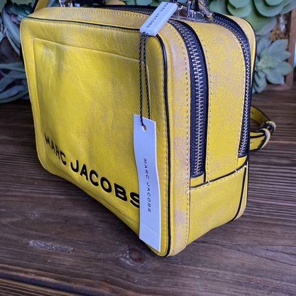 Marc Jacobs Yellow Textured Leather Square Handled Two Compartment Shoulder Bag - Picture 11 of 17